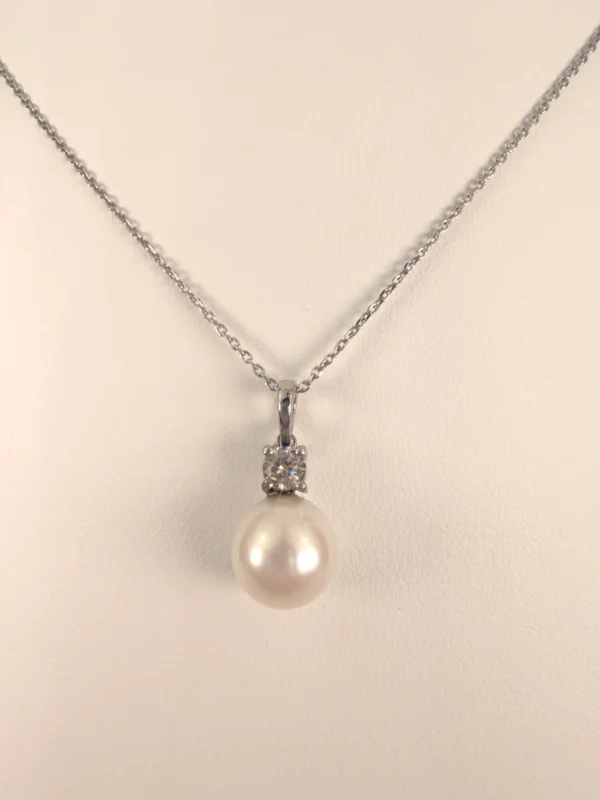Pearl with Cubic Zirconia Pendant in Sterling Silver Chain