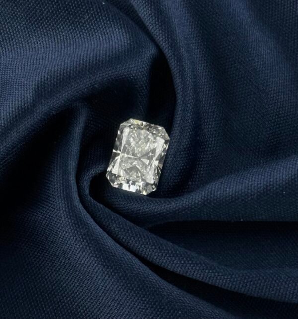 Lab Grown Radiant Diamonds - Image 3